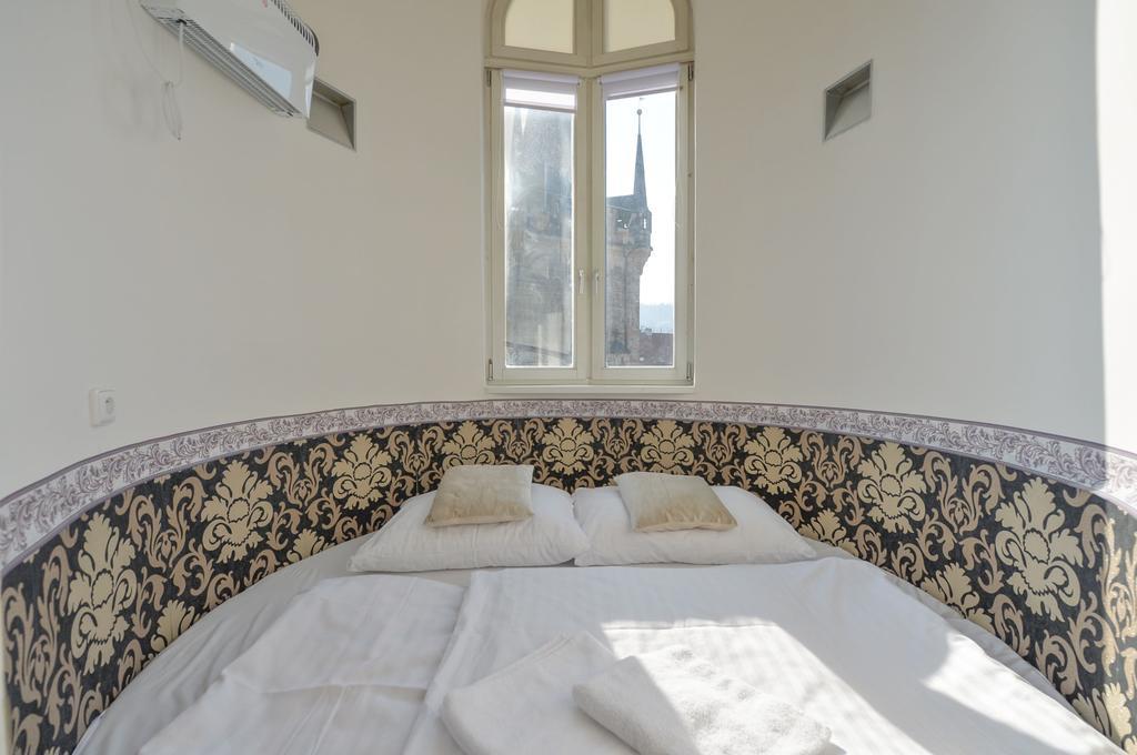 Amazing Charles Bridge Apartament